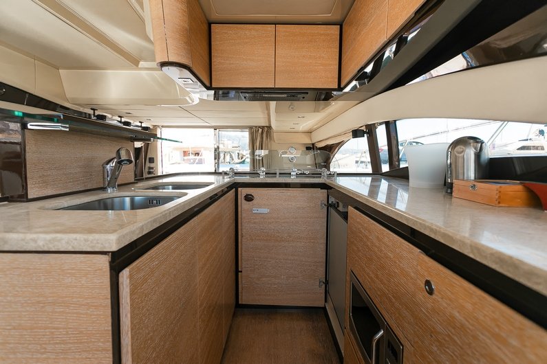 azimut 58 fly 12