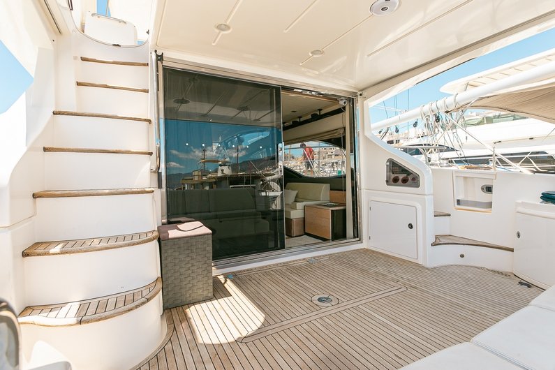 azimut 58 fly 18
