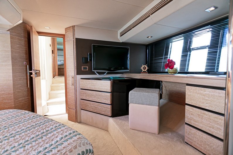 azimut 58 fly 25