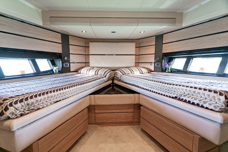 azimut 58 fly 26
