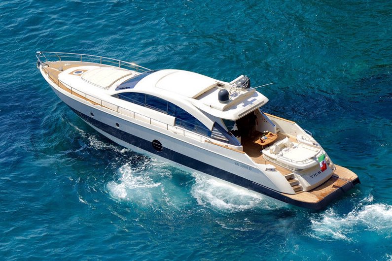 ENTDECKEN SIE UNSERE FLOTTE aicon 72 01