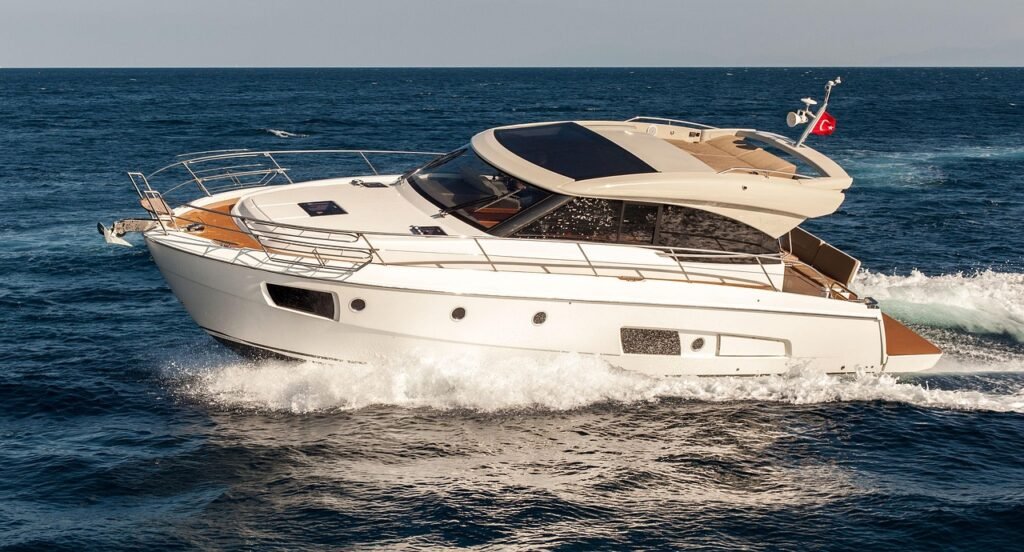 motor yacht 638390 1280 motor yacht 638390 1280
